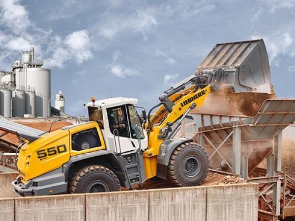 Euromach R853 - Visuel #1